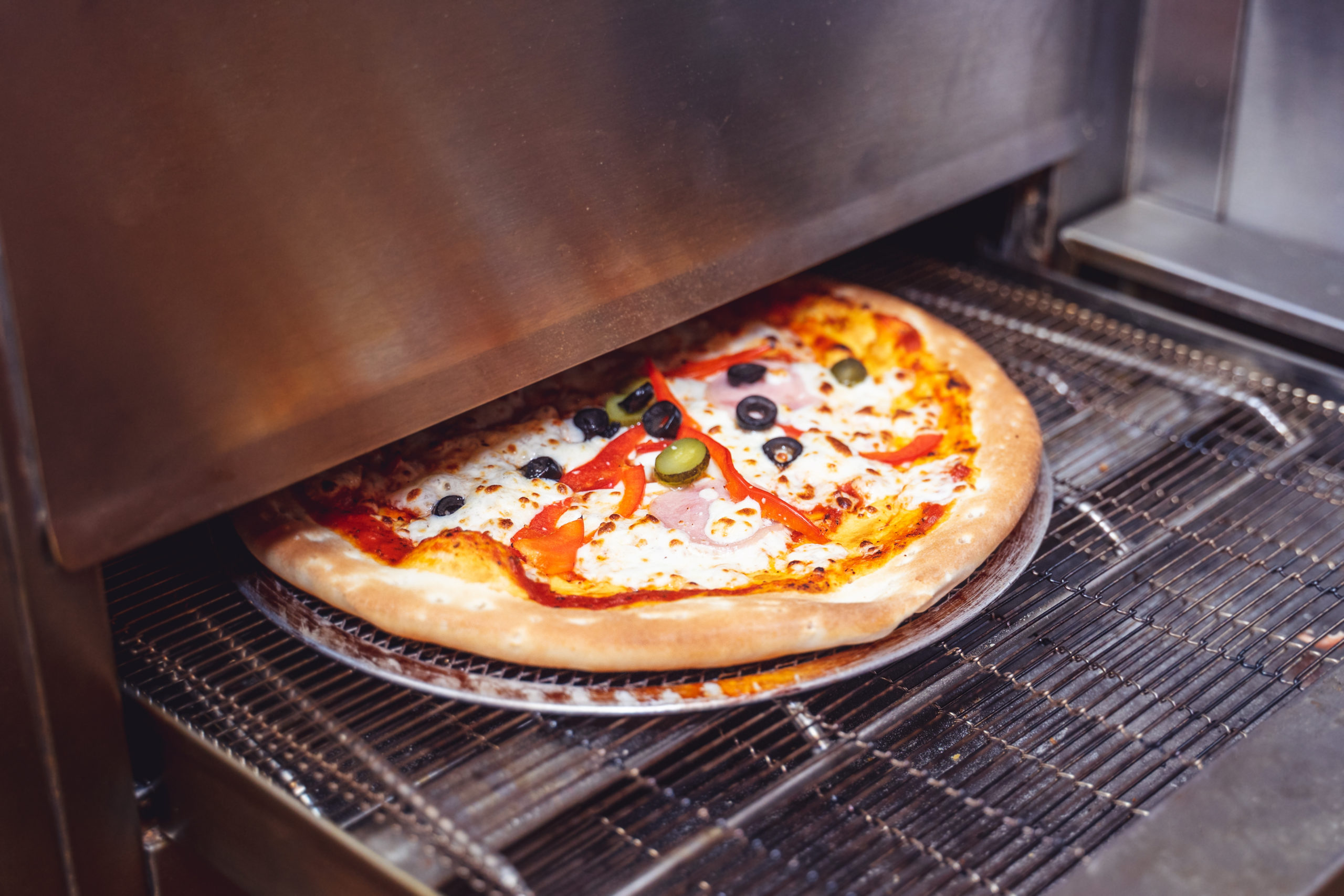 Hornos pizzeros profesionales: Tipos, ventajas inconvenientes (2ª parte) -